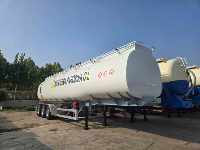 Алюминиевый сплав 3 оси 50000L Дизельный масляный танкер.